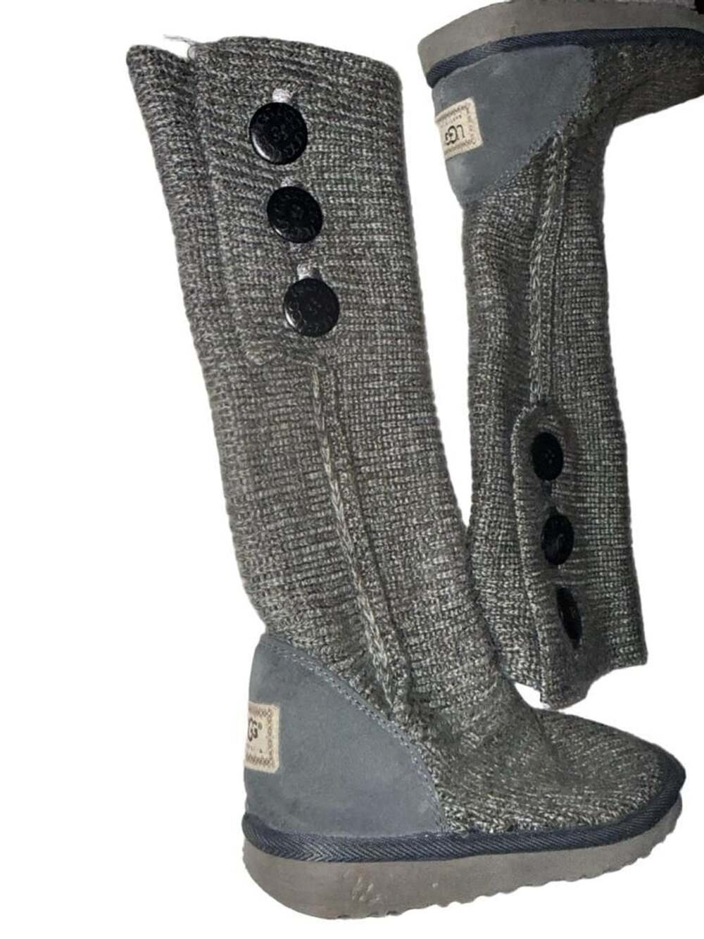 UGG - Picture 3 of 7